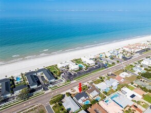 2505 Gulf Blvd in Belleair Beach, FL - Building Photo - Building Photo