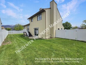239 E 975 S in Layton, UT - Building Photo - Building Photo