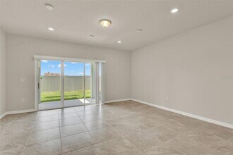 3087 Emerald Acrs Ln in Sanford, FL - Building Photo - Building Photo