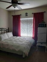 1048 S Carriage Ave in Fresno, CA - Building Photo