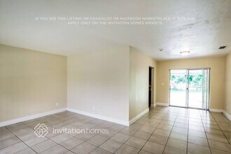 10005 SW 166th St in Miami, FL - Building Photo - Building Photo