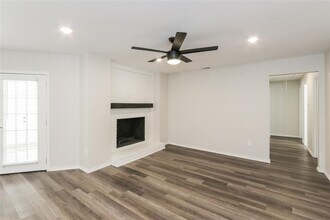 3434 Silverwood Ln in Dallas, TX - Building Photo - Building Photo