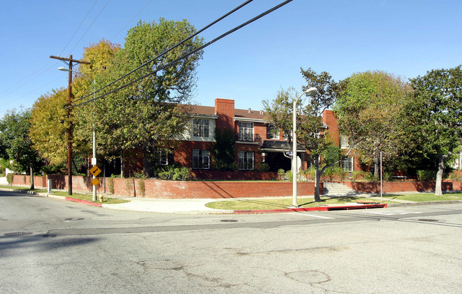 765 S Windsor Blvd in Los Angeles, CA - Building Photo - Building Photo