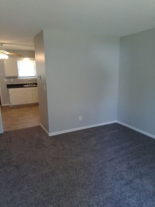 2306 West Blvd in Holt, MI - Building Photo