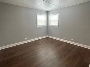 14513 S Richmond Ave, Unit 1 in Posen, IL - Foto de edificio - Building Photo