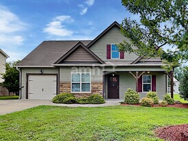 3209 Royal Deeside Ct in Zebulon, NC - Building Photo