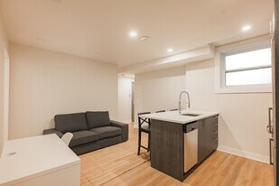 1849 Av. Lincoln, Unit SI FL1-ID1310915P in Montréal, QC - Building Photo