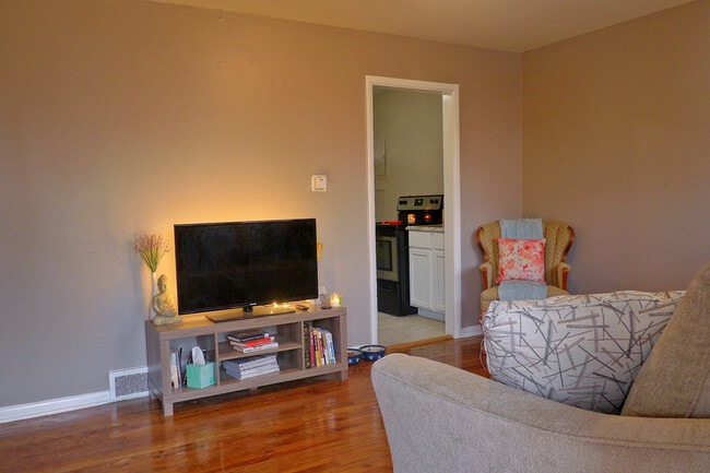 3428 Charlotte, Unit Apt 1 in Kansas City, MO - Building Photo - Building Photo