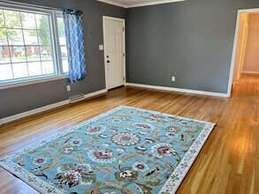1129 Meridian Dr in Lexington, KY - Building Photo - Building Photo