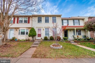 13215 Custom House Ct in Fairfax, VA - Building Photo - Building Photo