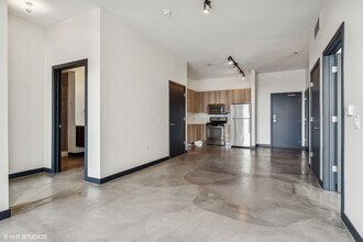 1639 N Milwaukee Ave, Unit 408 in Chicago, IL - Building Photo - Building Photo