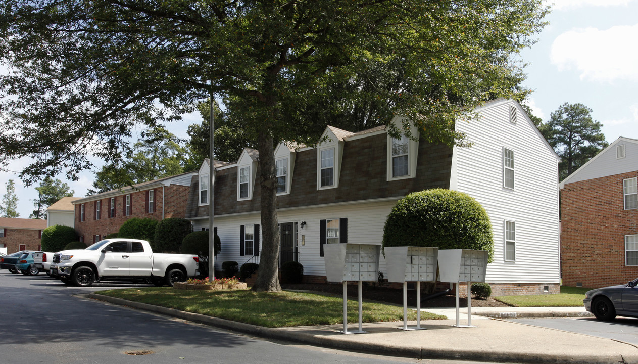 Kingsbridge North in Chesapeake, VA - Foto de edificio