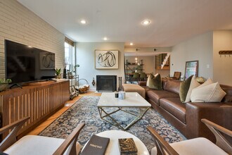 636 W Webster Ave in Chicago, IL - Building Photo - Building Photo