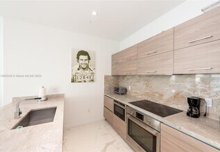 1300 S Miami Ave, Unit PH4909 in Miami, FL - Building Photo - Building Photo