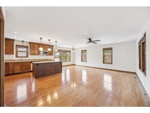 551 Grand Hill in St. Paul, MN - Building Photo - Building Photo