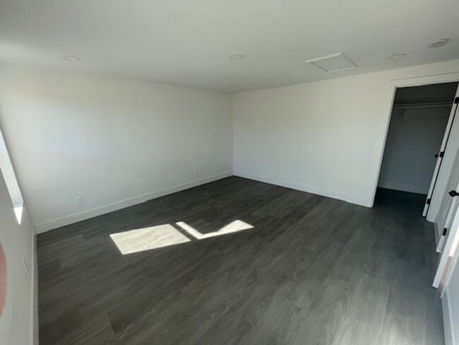 2147 Calle Serena in San Diego, CA - Building Photo - Building Photo