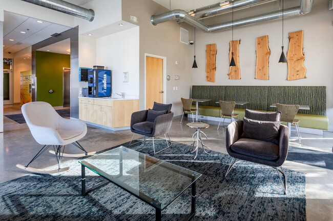 Solhaus Tower in Minneapolis, MN - Foto de edificio - Interior Photo