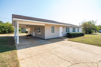 1305 12th E St in Tuscaloosa, AL - Foto de edificio - Building Photo