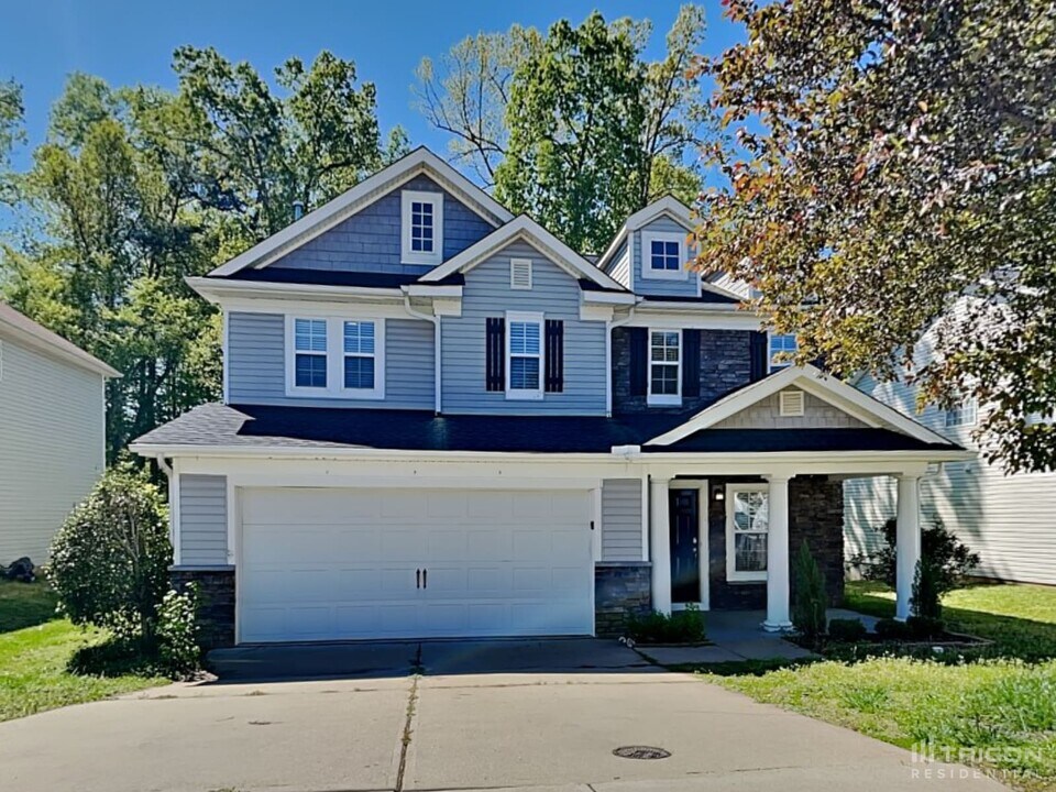 311 Averasboro Dr in Clayton, NC - Building Photo
