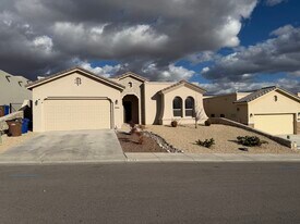 3066 Don Buck Dr in Las Cruces, NM - Building Photo