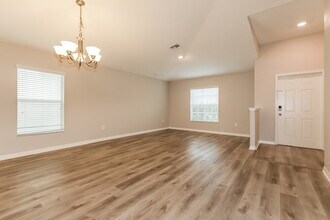 1709 Oak Pond St in Ruskin, FL - Building Photo - Building Photo