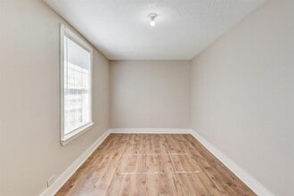 809 4th St N in Texas City, TX - Building Photo - Building Photo