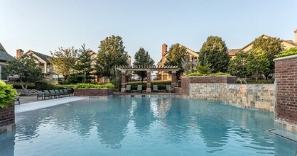The Manor Homes of Arborwalk Apartments in Lee's Summit, MO - Building Photo - Building Photo
