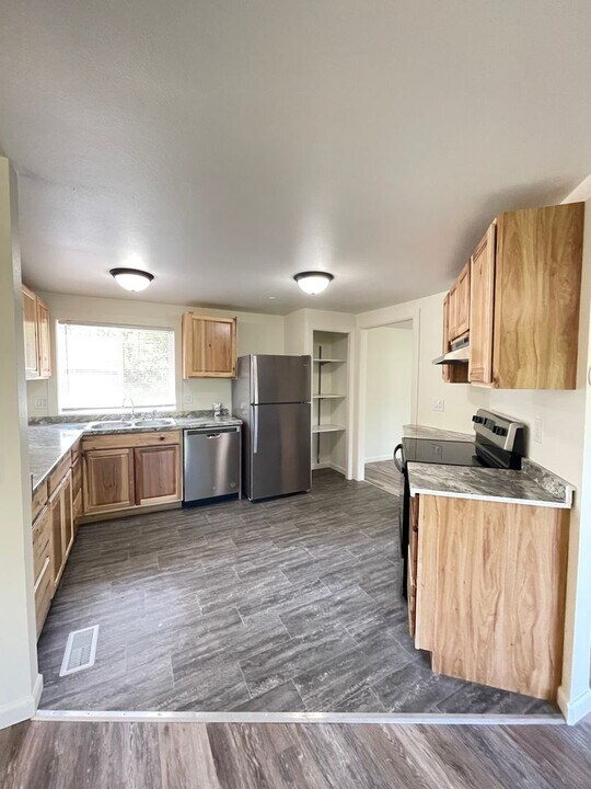 14414 Greenbelt Dr E in Sumner, WA - Building Photo