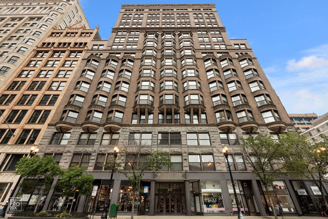property at 431 S Dearborn St