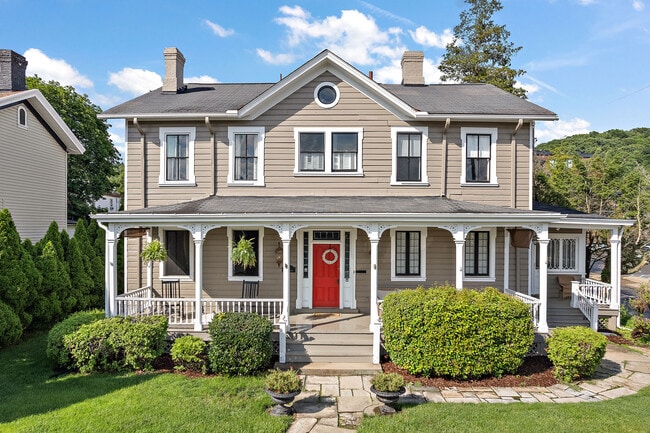 property at 341 Beaver St