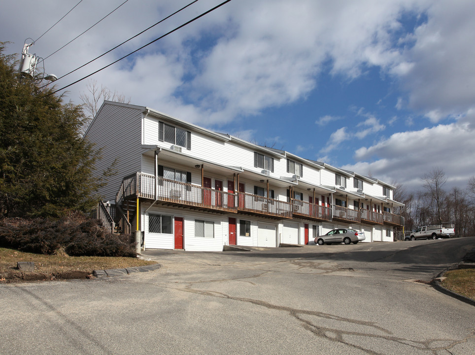 Valley View Apartments in Waterbury, CT - Building Photo