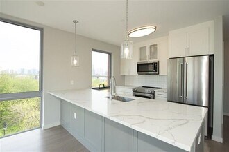 461 Newark Ave in Jersey City, NJ - Building Photo - Building Photo