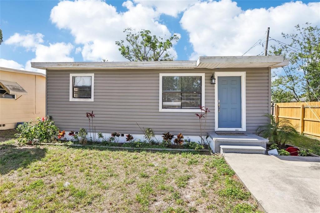 2726 25th Ave N in St. Petersburg, FL - Building Photo