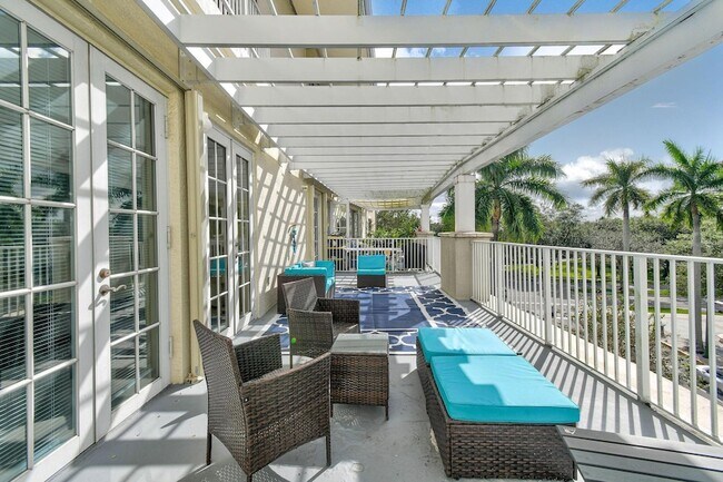 1200 Town Center Dr, Unit 326 in Jupiter, FL - Building Photo - Building Photo