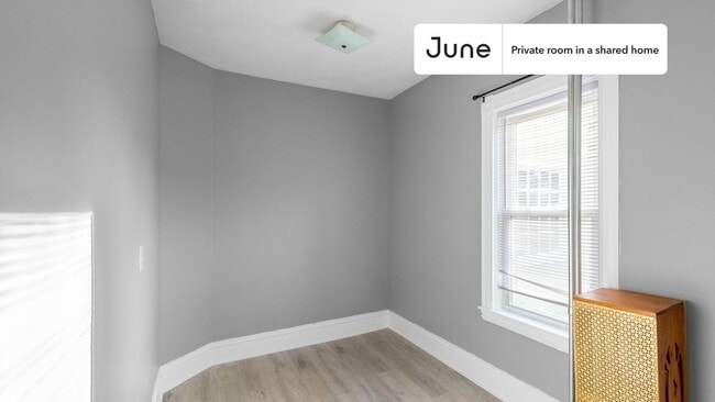 Private bedroom in 5 bed/1 bath Home in Boston, MA - Building Photo - Building Photo