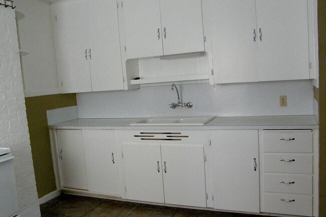property at 1421 Maple St