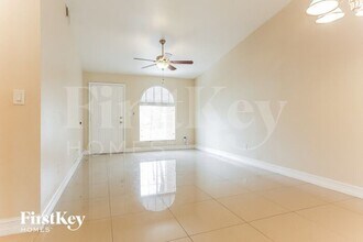 7681 NW 181st Terrace in Hialeah, FL - Building Photo - Building Photo