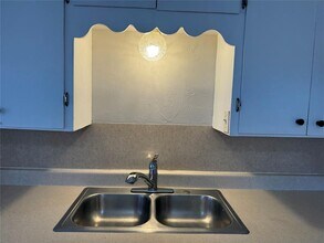 6812 NW 37th St in Bethany, OK - Building Photo - Building Photo