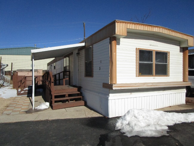 property at 3841 N Cascade Ave