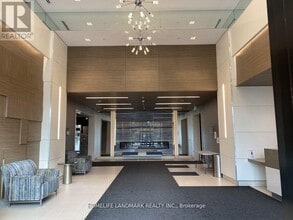 15 Water Walk Dr in Markham, ON - Building Photo - Building Photo