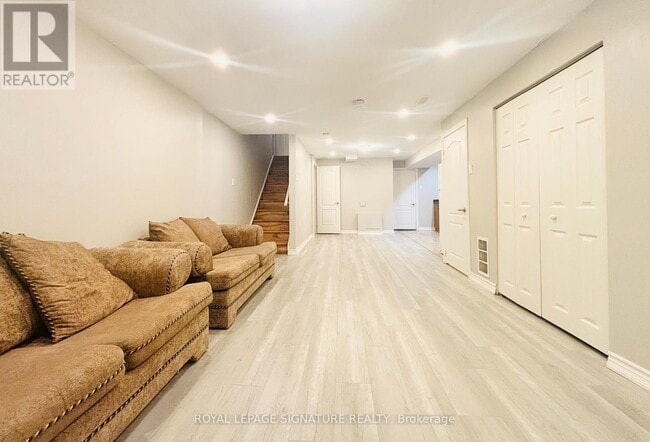 property at 3863 Skyview St