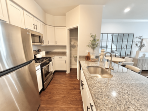 Brook View Apartment Homes in Marlton, NJ - Foto de edificio - Building Photo