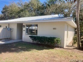 1215 N Egret Point in Crystal River, FL - Building Photo