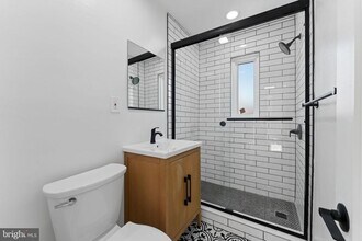 649 Notabene Dr in Alexandria, VA - Foto de edificio - Building Photo