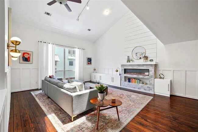 property at 6140 Grand Blvd