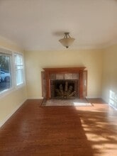 5 Greenville St, Unit 204 in Spencer, MA - Building Photo - Building Photo