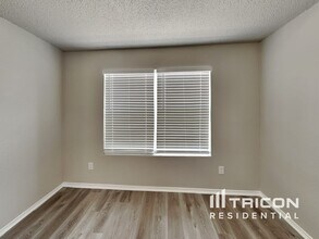 208 Vivian Dr in Waxahachie, TX - Building Photo - Building Photo