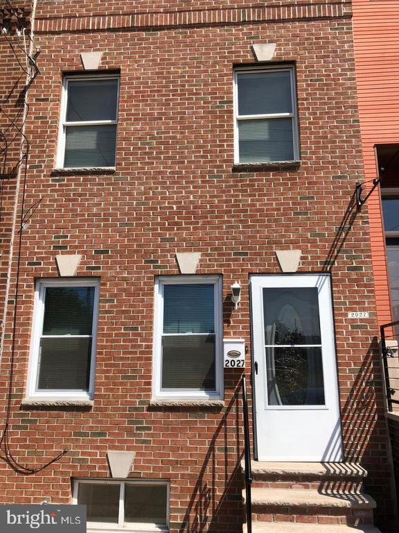 property at 2027 Wharton St