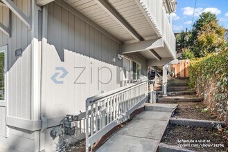 10806 Hubbard Way in San Jose, CA - Foto de edificio - Building Photo