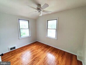 5942 Williamsburg Rd in Alexandria, VA - Building Photo - Building Photo